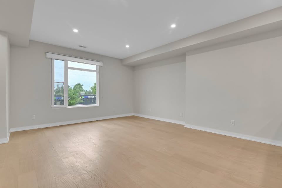 2 Bedroom Upper Townhouse Suite
